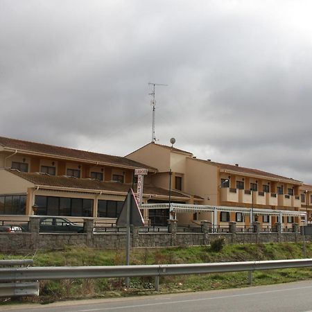 Hotel Alameda Alba De Tormes Exterior foto