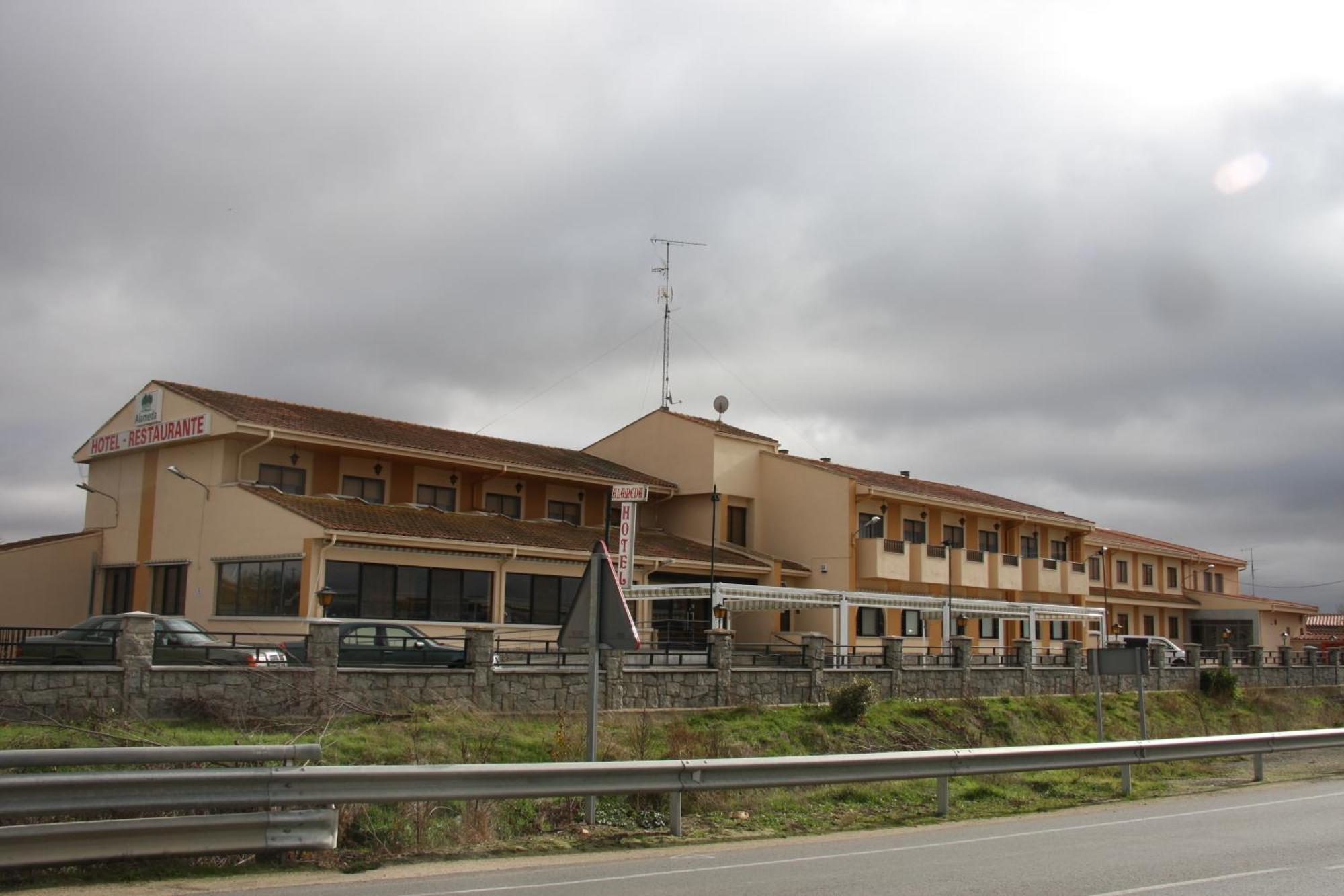 Hotel Alameda Alba De Tormes Exterior foto