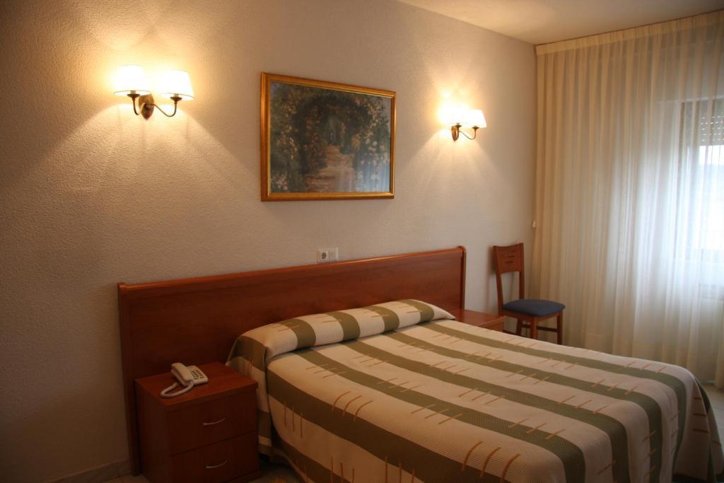 Hotel Alameda Alba De Tormes Exterior foto